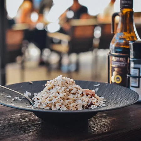 Jr krevet i doručak 4*