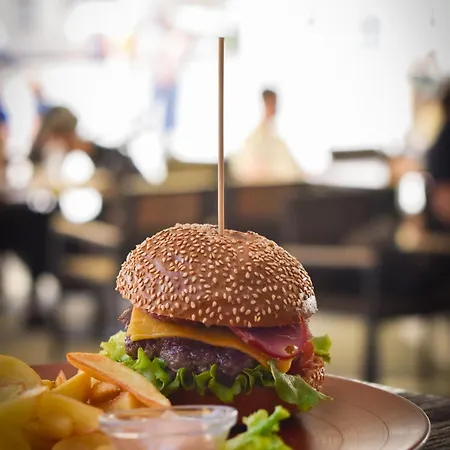 فندق مبيت وإفطار Jr بيران